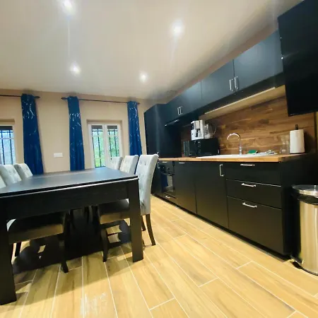 Un Moment Hors Du Temps - Jacuzzi - Billard -baby-foot- Parking - 167 *