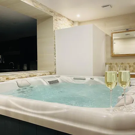 Un Moment Hors Du Temps - Jacuzzi - Billard -baby-foot- Parking - 167