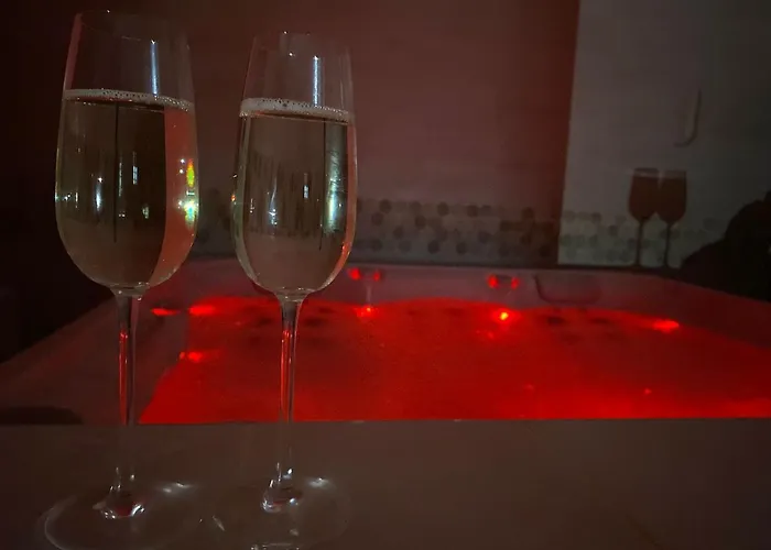 Un Moment Hors Du Temps - Jacuzzi - Billard -baby-foot- Parking - 167 Apartment