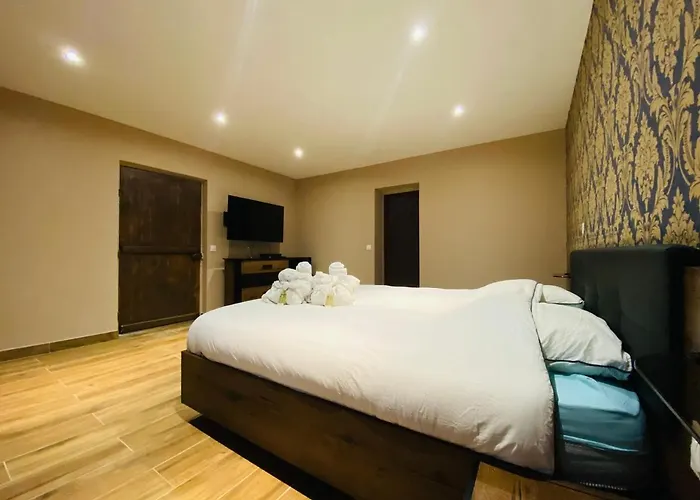 Un Moment Hors Du Temps - Jacuzzi - Billard -baby-foot- Parking - 167 *