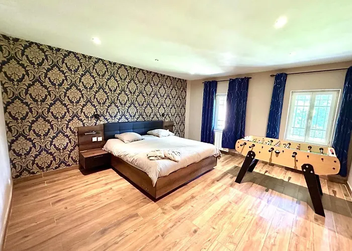 Un Moment Hors Du Temps - Jacuzzi - Billard -baby-foot- Parking - 167 Apartment